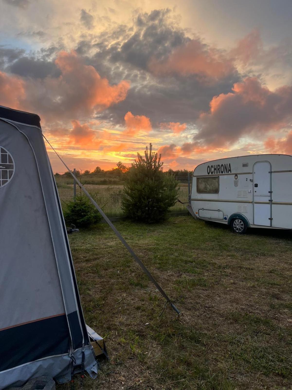 Campsite Przyczepy Kempingowe Nad Zatoka *