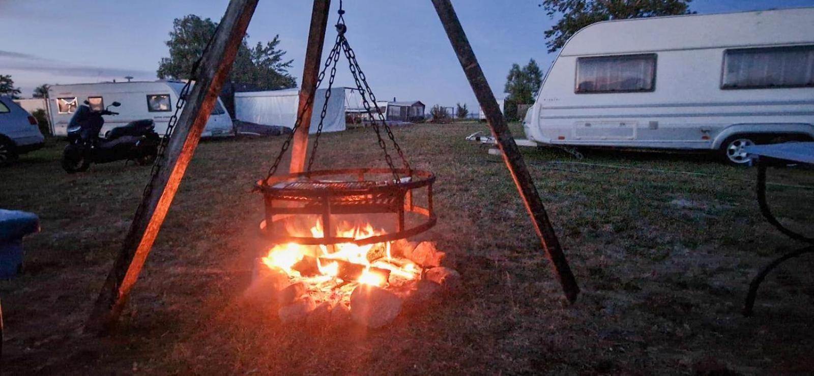 Przyczepy Kempingowe Nad Zatoka Campsite *